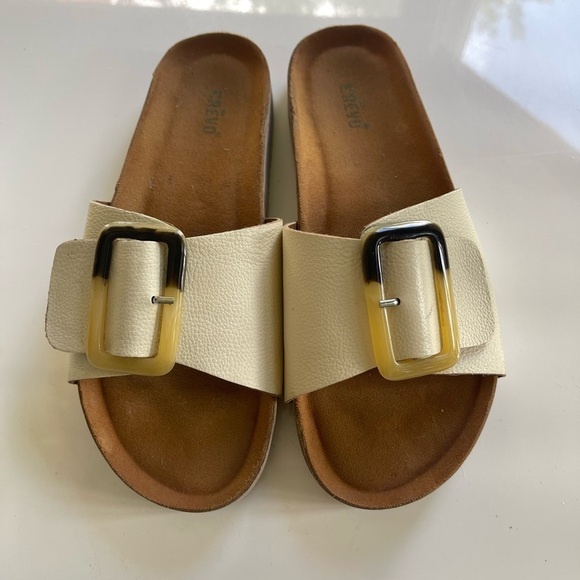 Crevo Celina Slide Sandal - 7 - Picture 5 of 7